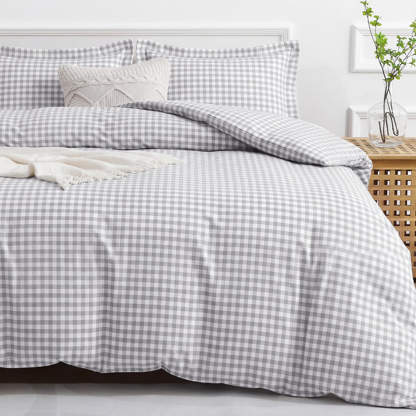 JOLLYVOGUE Queen Size Striped Duvet Cover Set, 3 Pieces Soft Microfiber Bedding with Zipper Closure & 8 Corner Ties