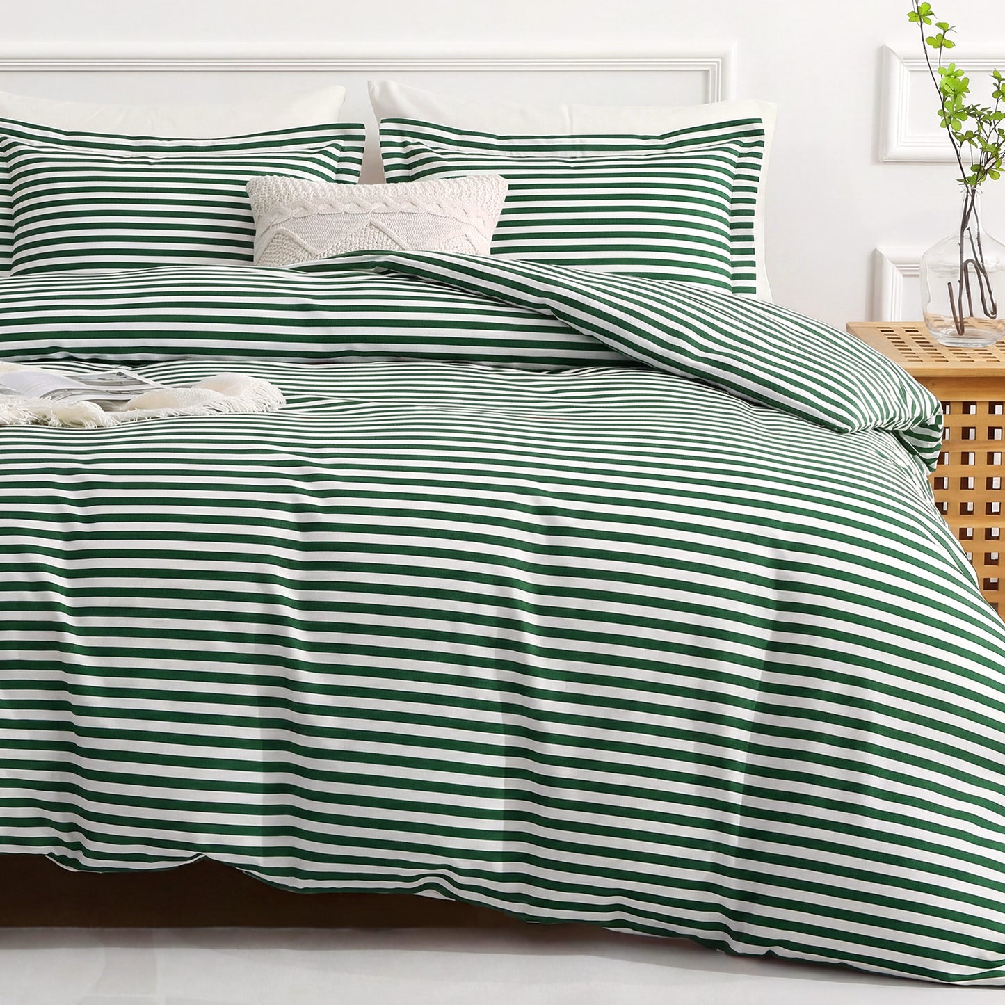 JOLLYVOGUE Queen Size Striped Duvet Cover Set, 3 Pieces Soft Microfiber Bedding with Zipper Closure & 8 Corner Ties