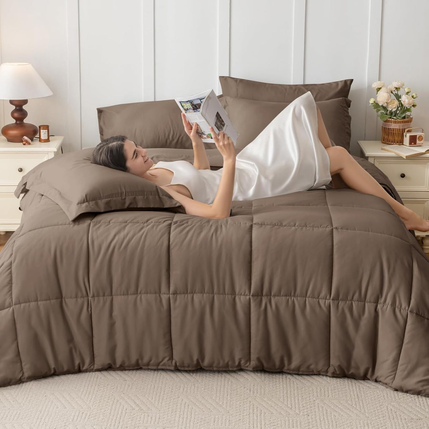 JOLLYVOGUE Bedding Comforter Set, Ultra-Soft Bed in a Bag 7 Pieces, Oeko-TEX Certified Bedding Set with Down Alternative Comforter, Sheets, Pillowcases & Shams