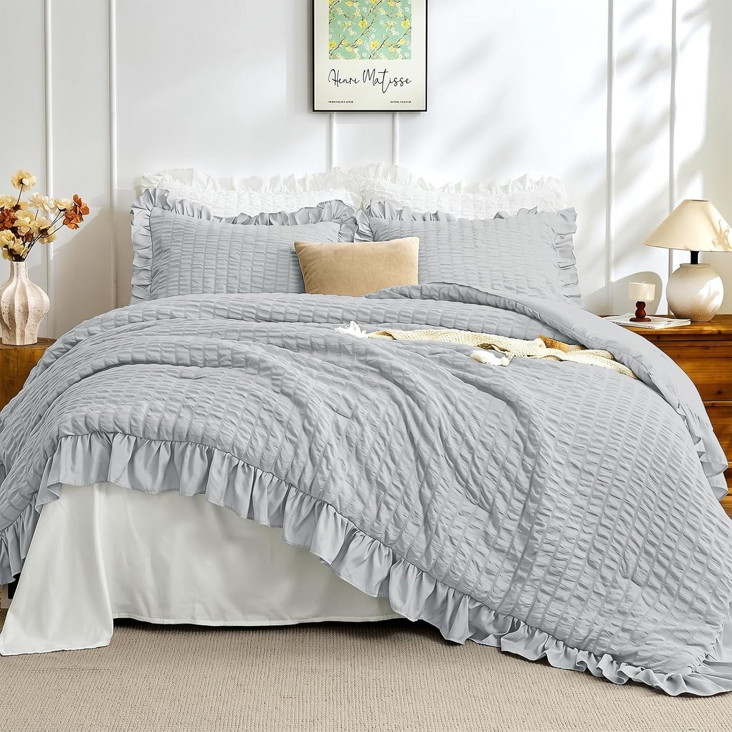 JOLLYVOGUE Comforter Set, 3 Pieces Seersucker Lightweight Oeko-TEX Certified Bedding Set, All Season Fluffy Microfiber Bedding Comforter Set with 1 Ruffle Comforter and 2 Ruffle Pillowshams