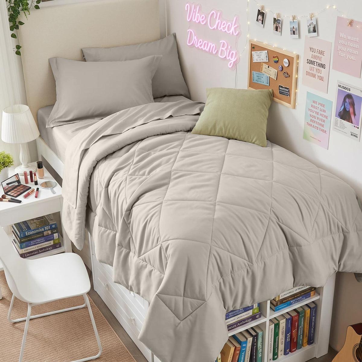 HEVUMYI 7-Piece Queen Comforter Set, Dark Grey Bed in a Bag