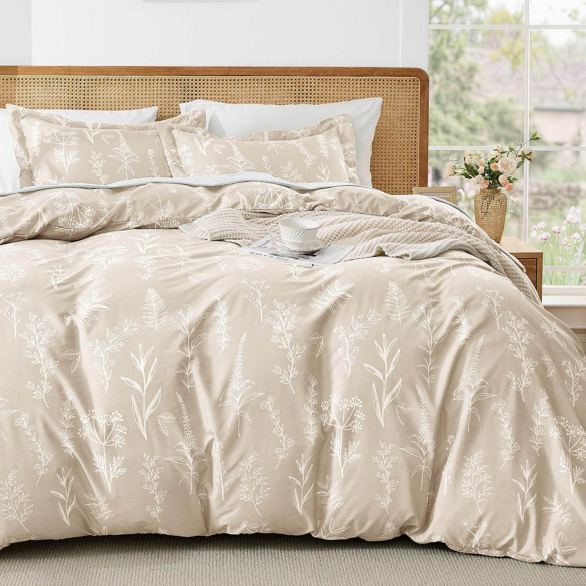 MUXHOMO Duvet Cover Twin/Twin XL Size, 2-Piece Beige Leaves Bedding Set
