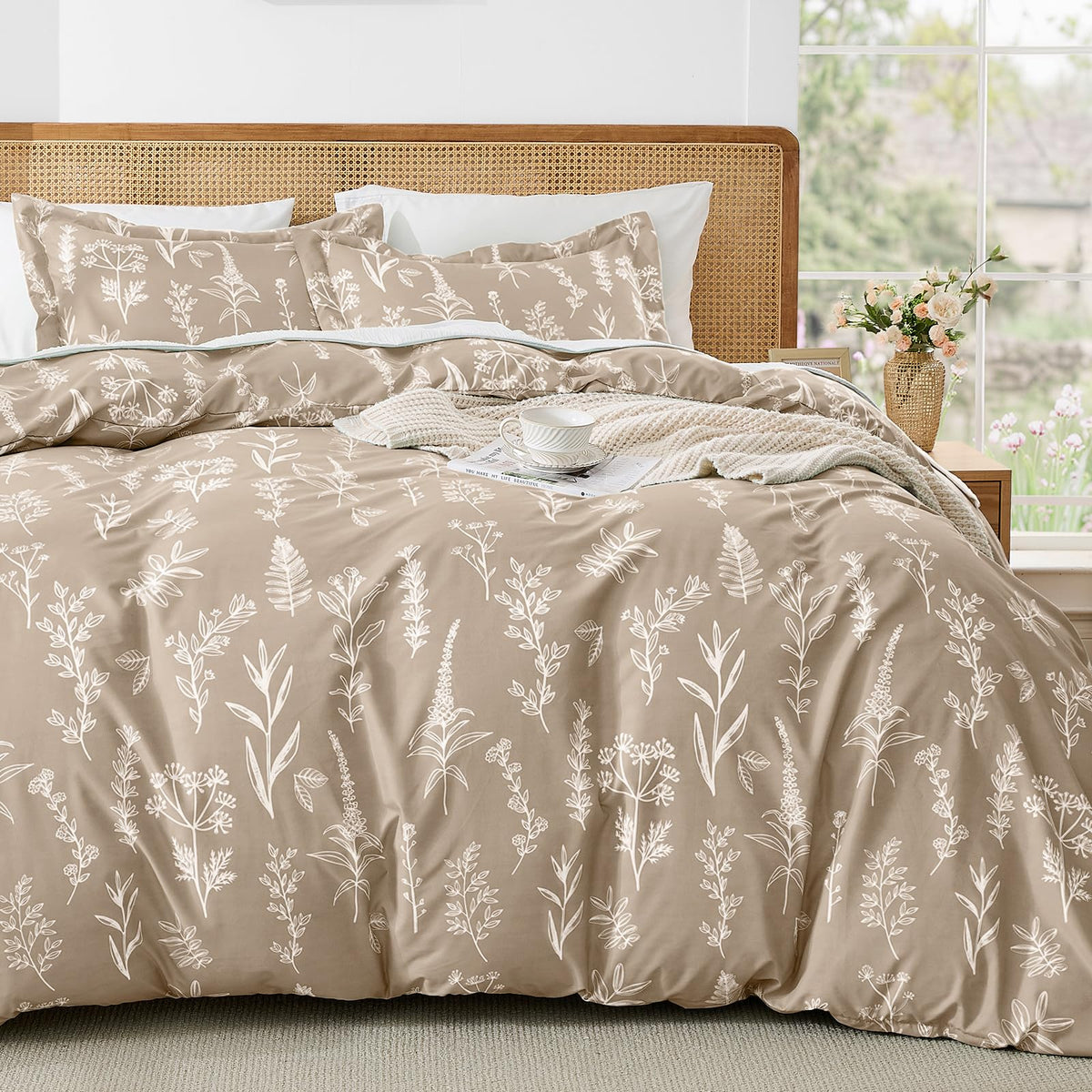 MUXHOMO Duvet Cover Twin/Twin XL Size, 2-Piece Beige Leaves Bedding Set