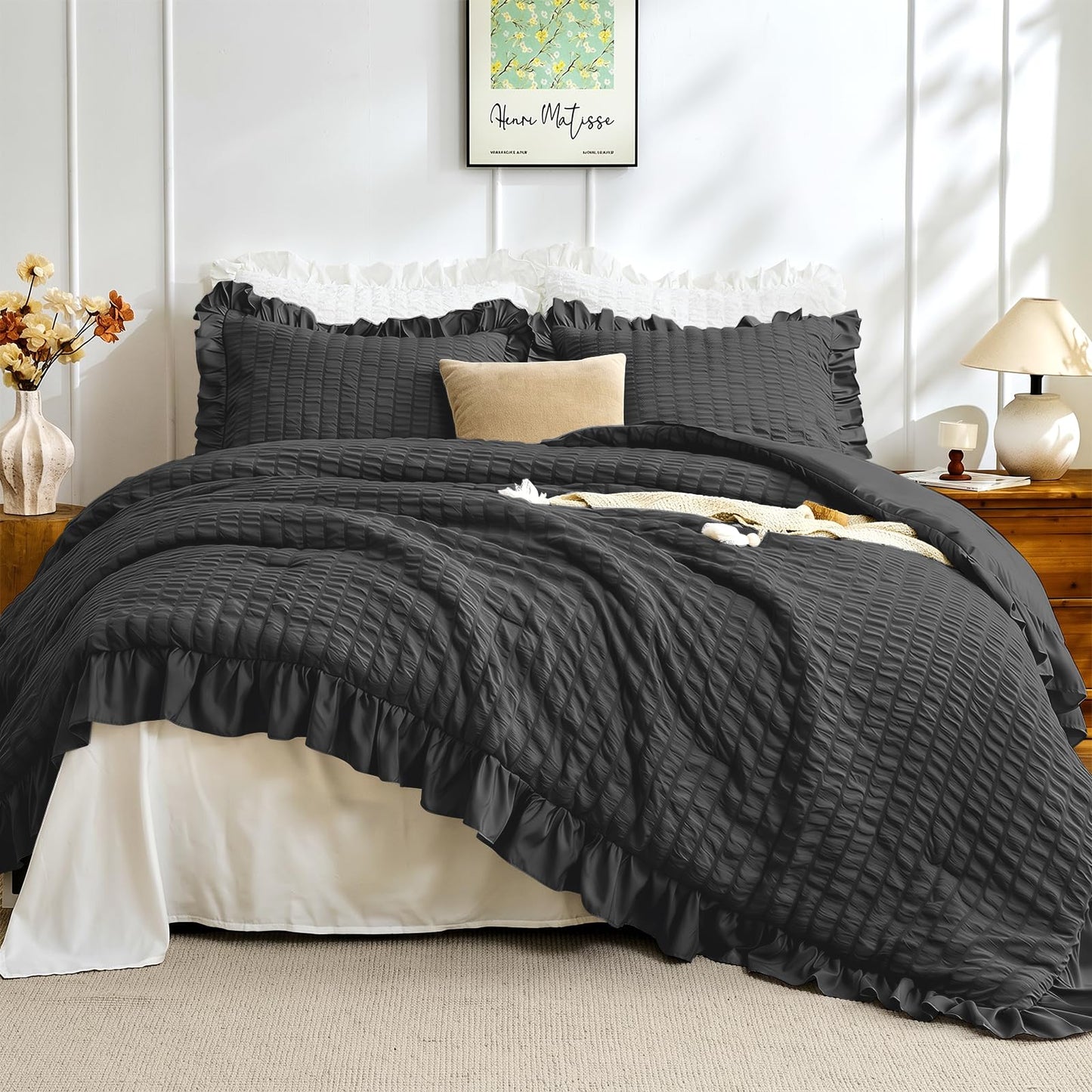 JOLLYVOGUE White Twin Size Comforter Set, 2 Pieces Seersucker Lightweight Fluffy Bedding Set, Twin Ruffle Comforter, All Season Soft Microfiber Shabby Chic Bed Set