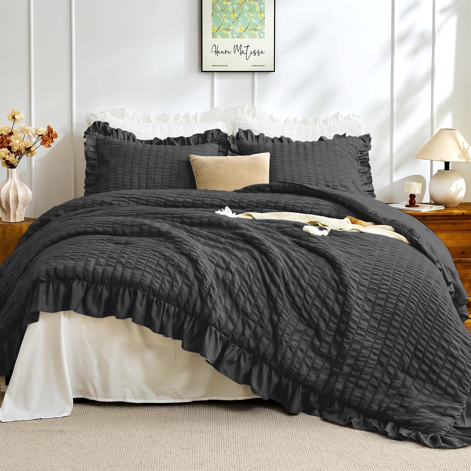 JOLLYVOGUE White Twin Size Comforter Set, 2 Pieces Seersucker Lightweight Fluffy Bedding Set, Twin Ruffle Comforter, All Season Soft Microfiber Shabby Chic Bed Set
