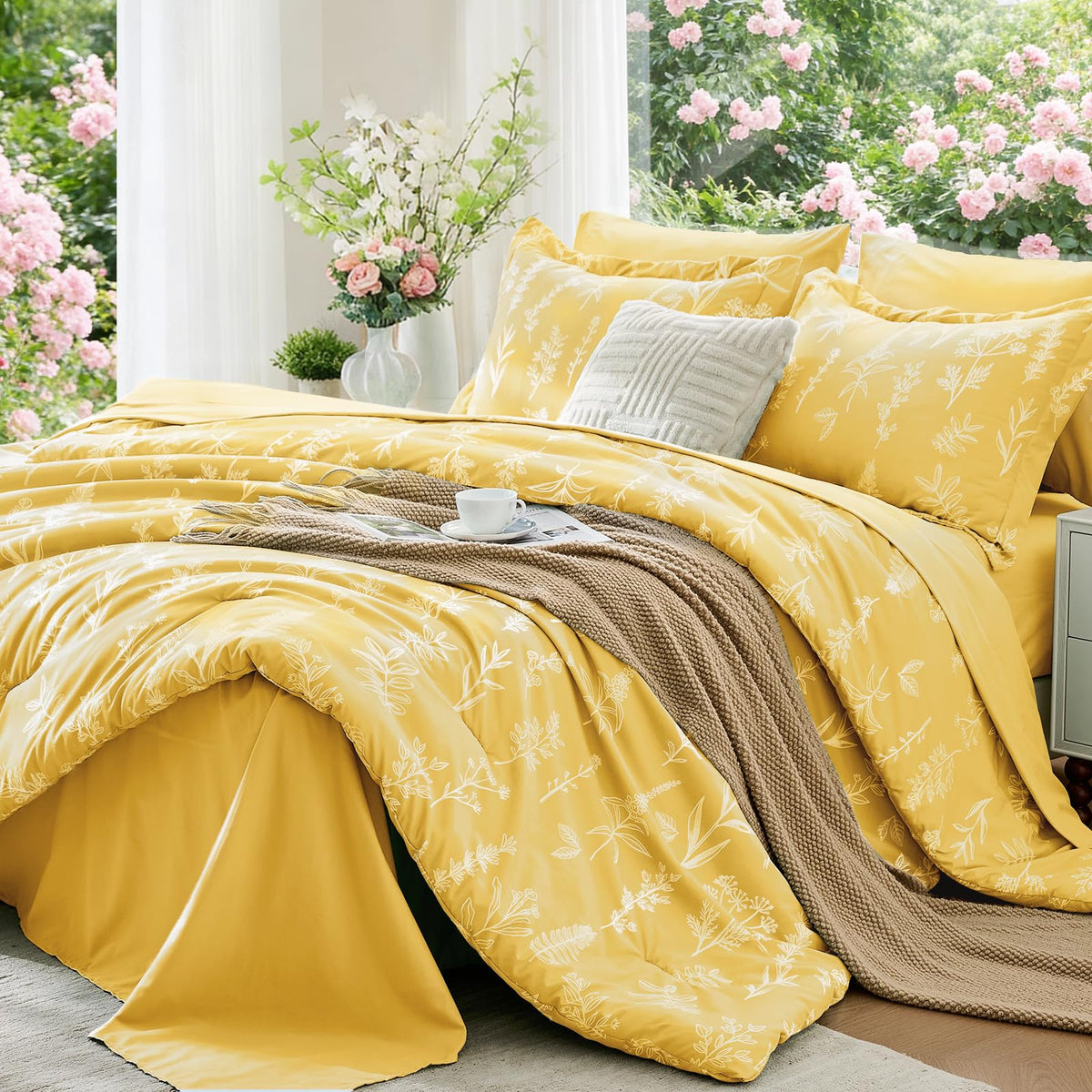 MUXHOMO Sage Green TwinXL Comforter Set, Elegant Floral Print Bed in a Bag 5 Pieces, Ultra Soft & Breathable Reversible Botanical Pattern Bedding Set with Comforter, Sheets, Pillowcase, and Sham