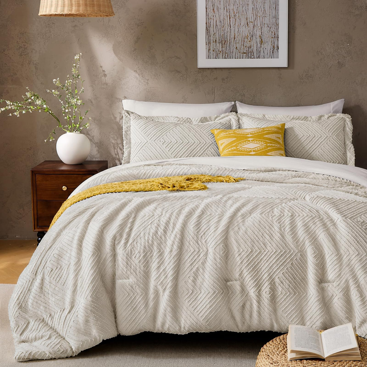 JOLLYVOGUE Queen Comforter Set 7-Piece, Boho Tufted Bed in a Bag, Beige