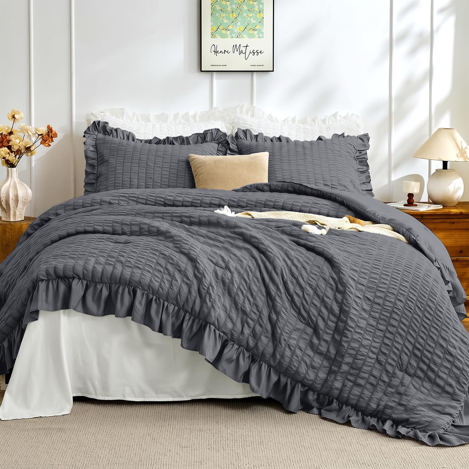 JOLLYVOGUE White Twin Size Comforter Set, 2 Pieces Seersucker Lightweight Fluffy Bedding Set, Twin Ruffle Comforter, All Season Soft Microfiber Shabby Chic Bed Set