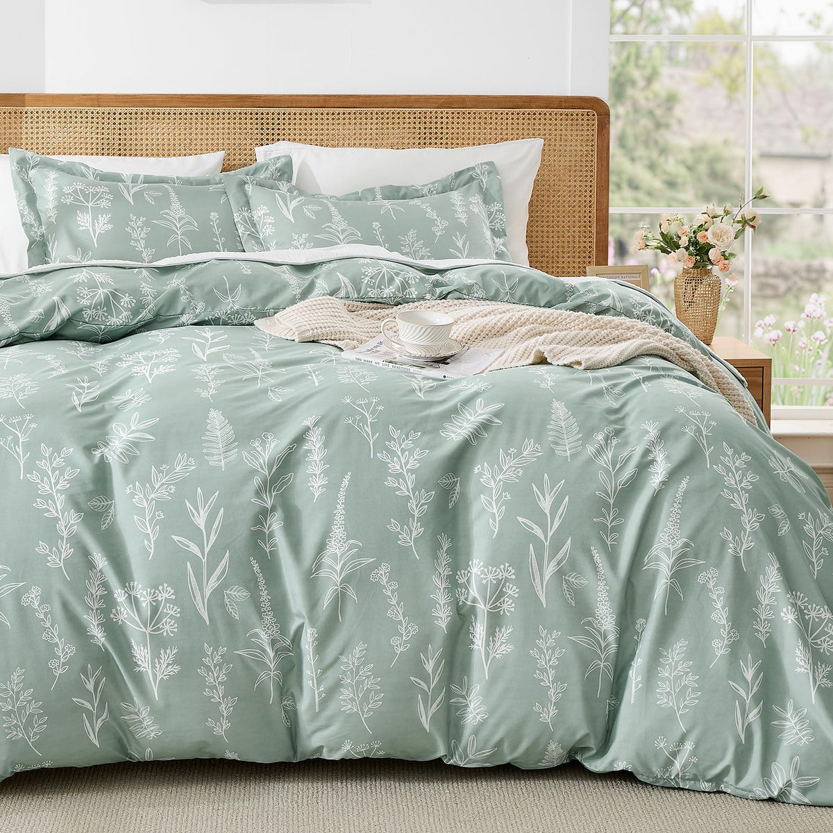 MUXHOMO Duvet Cover Twin/Twin XL Size, 2-Piece Beige Leaves Bedding Set