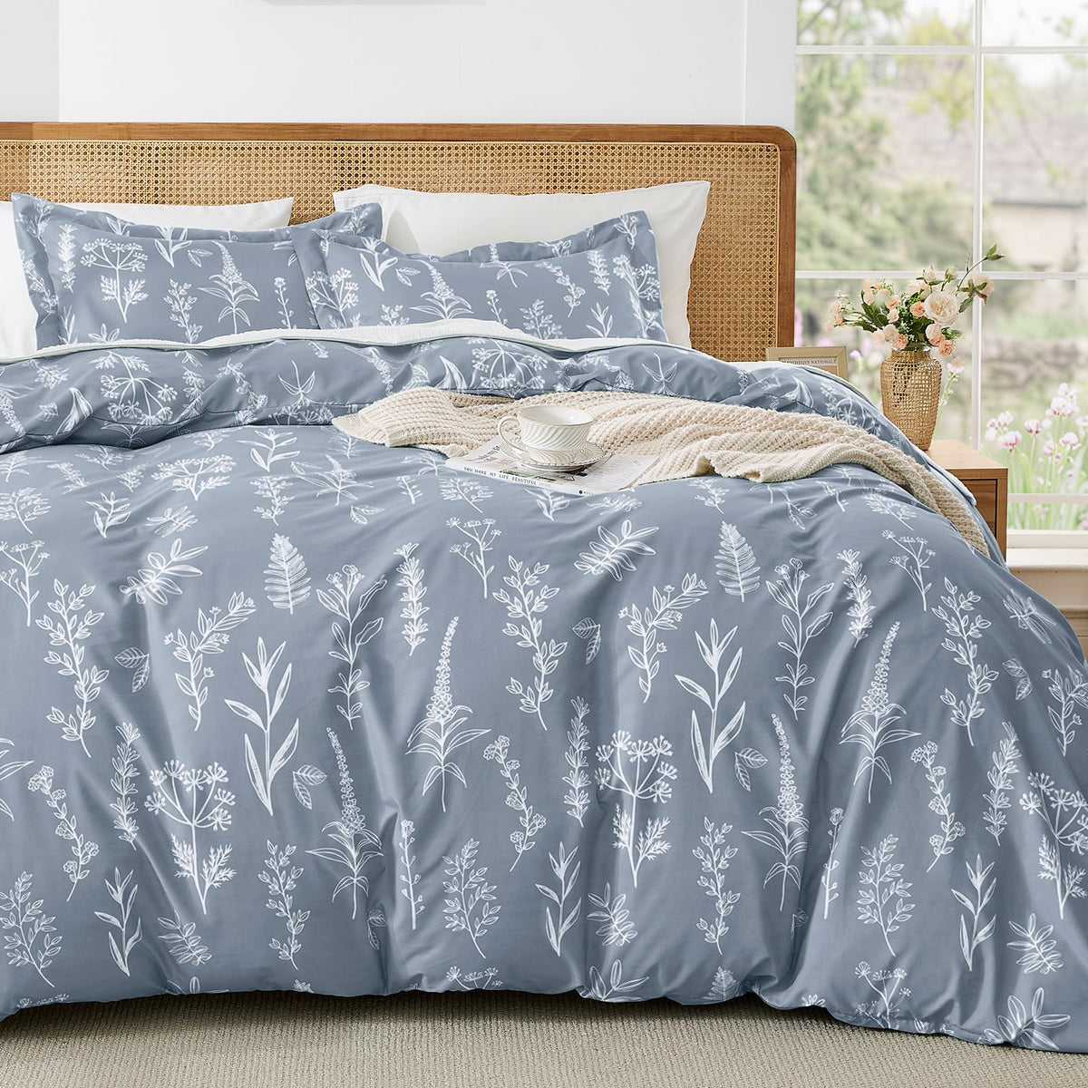 MUXHOMO Duvet Cover Twin/Twin XL Size, 2-Piece Beige Leaves Bedding Set