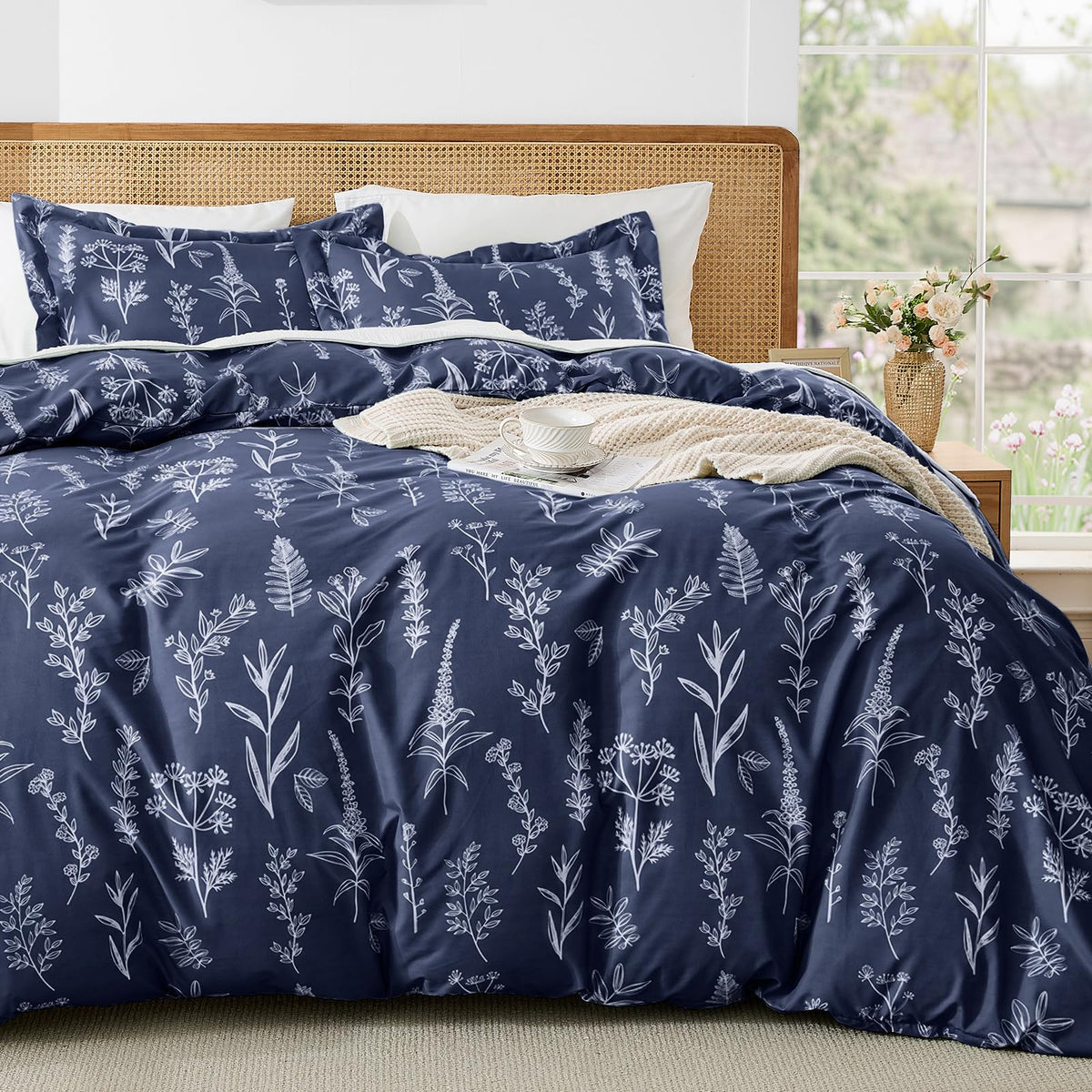 MUXHOMO Duvet Cover Twin/Twin XL Size, 2-Piece Beige Leaves Bedding Set