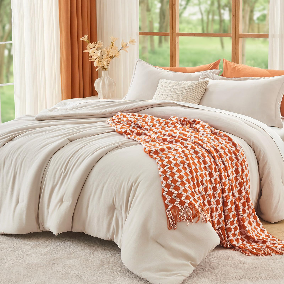 MUXHOMO Beige Twin/Twin XL Comforter Set, All Season Ultra Soft Down Alternative Bedding - 2 Piece Lightweight Bed Set Includes 1 Comforter (68"x88") and 1 Pillow Shams (20"x26")
