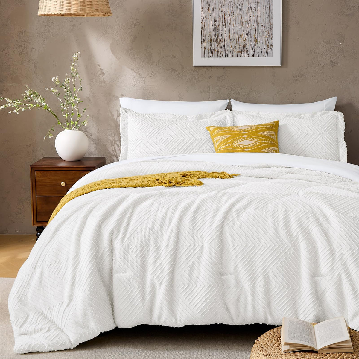 JOLLYVOGUE Queen Comforter Set 7-Piece, Boho Tufted Bed in a Bag, Beige