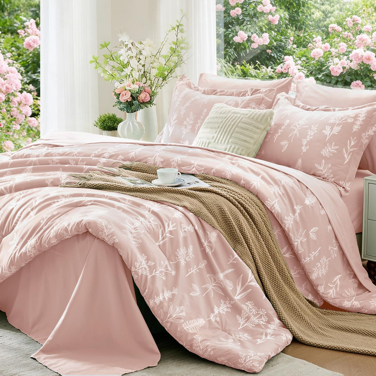 MUXHOMO Sage Green TwinXL Comforter Set, Elegant Floral Print Bed in a Bag 5 Pieces, Ultra Soft & Breathable Reversible Botanical Pattern Bedding Set with Comforter, Sheets, Pillowcase, and Sham