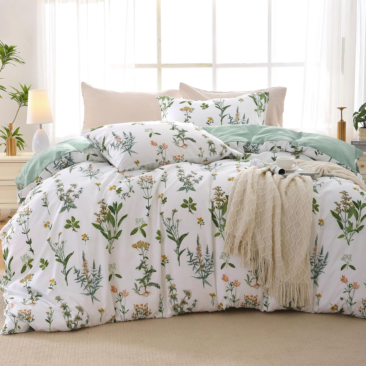 JOLLYVOGUE Duvet Cover Queen Size, Reversible Floral Beige Duvet Cover Set with Zipper Closure, 3 Pieces Botanical Patterns Soft Microfiber Bedding Set with 4 Ties (90x90, 2 Pillow Cases)