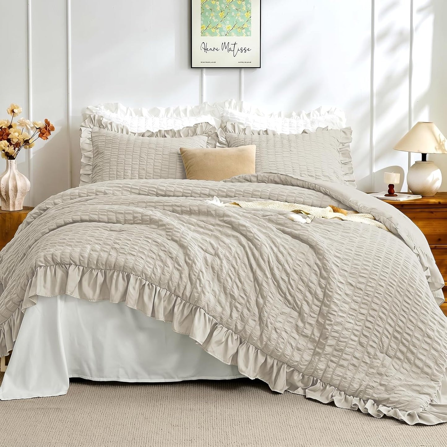 JOLLYVOGUE Comforter Set, 3 Pieces Seersucker Lightweight Oeko-TEX Certified Bedding Set, All Season Fluffy Microfiber Bedding Comforter Set with 1 Ruffle Comforter and 2 Ruffle Pillowshams